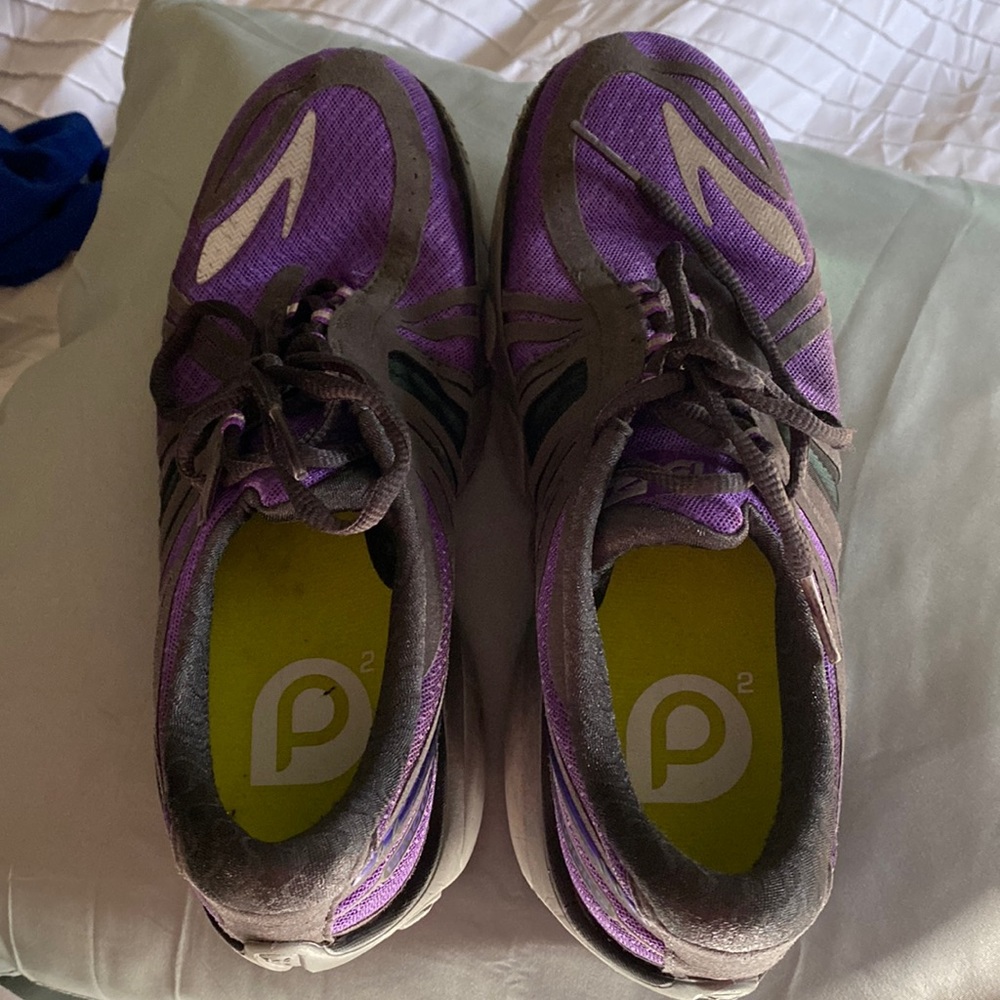 Brooks Tennis Shoes